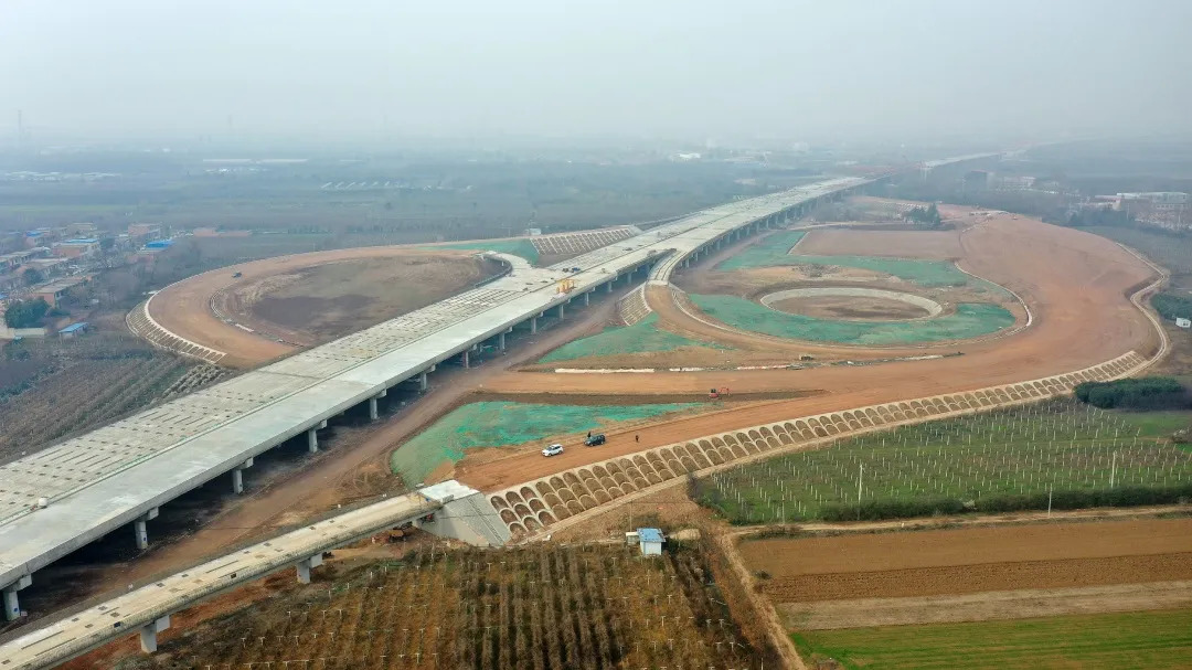 变废为宝 600多万吨建筑垃圾铺就绿色高速路